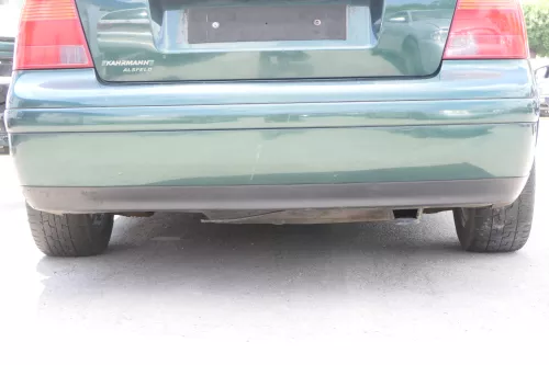 VW Bora Limousine Stoßstange hinten Heckstoßstange grün LC6M bright