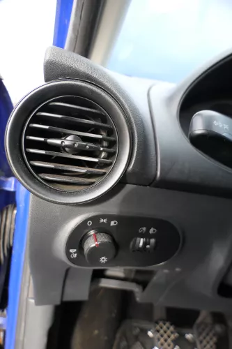 Seat Ibiza 6L Lüftungsdüse Düse Lüftung Armaturenbrett schwarz seitlich links/re (157644)