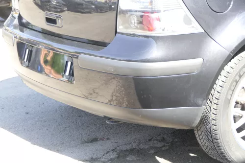 VW Golf 4 Limousine Stoßstange hinten Heckstoßstange Stoßfänger schwarz LC9Z m (157709)