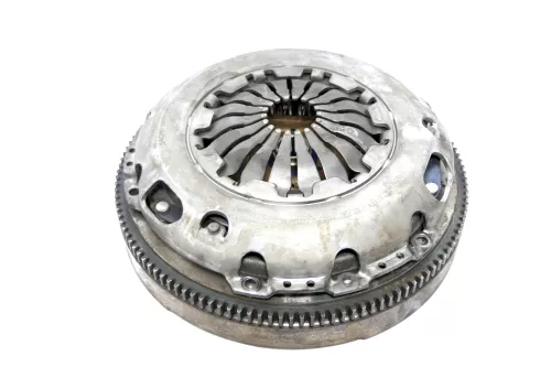 VW Polo 9N A2 Schwungrad Schwungscheibe Kupplung BNM 1,4 TDI 55kw (157748)