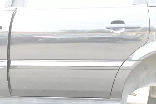 VW Passat 3A 35i Kombi Variant Tür hinten links schwarz LC9Z ohneAnbauteile (157940)