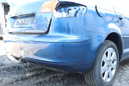 Audi A3 8P Stoßstange Stoßfänger hinten 4/5-Türer blau LZ5C AHK PDC (157962)
