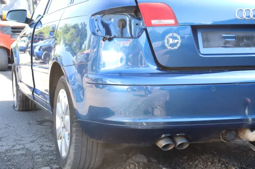 Audi A3 8P Stoßstange Stoßfänger hinten 4/5-Türer blau LZ5C AHK PDC (157962)