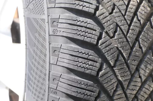 VW Passat 3C Golf Reifen Winterreifen 195/65R15 91T Alufelgen Felgen 3-4mm BBS (158059)