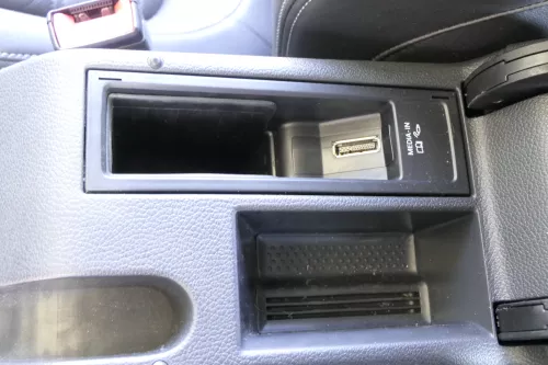 VW Golf 6 5K Scirocco Mittelarmlehne Armlehne Lehne Mitte Original Leder schwarz (158226)