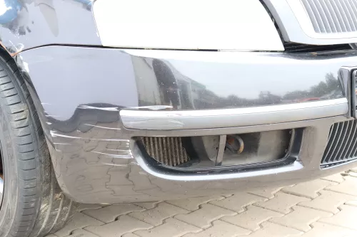 Skoda Superb 3U Stoßstange vorne Frontstoßstange schwarz LF9R (158438)