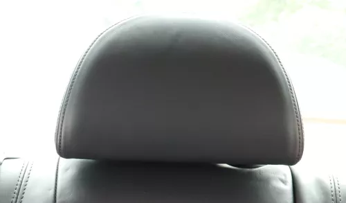 Skoda Superb 3U Kopfstütze Sitz Sitze hinten in der Mitte mittig onyx Leder
