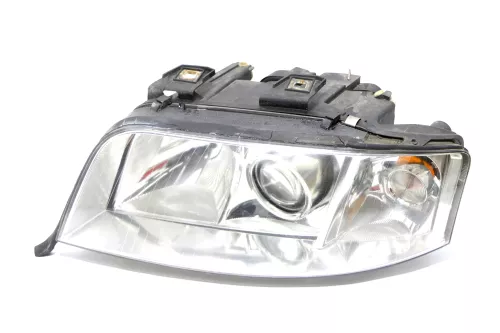 Audi A6 4B Scheinwerfer links (KEIN XEN0N) Facelift 4B0941003BJ