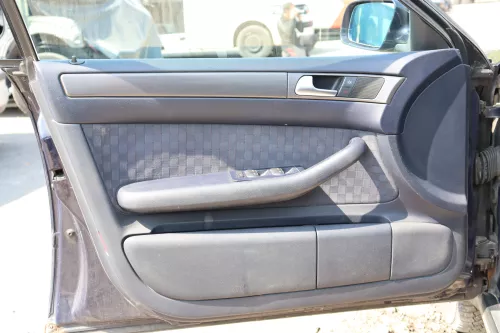 Audi A6 4B Türverkleidung Verkleidung Tür vorne +hinten links rechts blau mariti