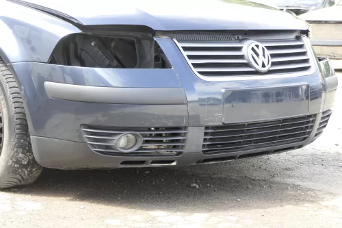 VW Passat 3BG Stoßstange vorne Frontstoßstange Stoßfänger grau blau LC5F (158591)