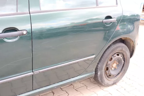 Skoda Fabia 6Y Limousine Schrägheck Tür hinten links grün LF8C (158666)