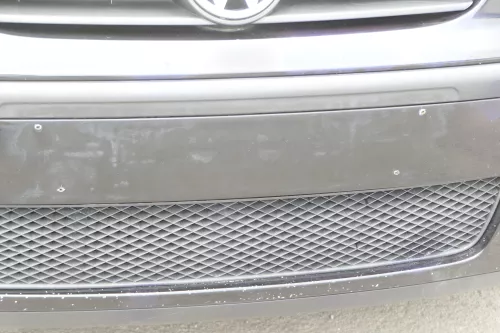 VW Polo 6N2 Stoßstange vorne Frontstoßstange Stoßfänger schwarz L041 +Grill (158923)