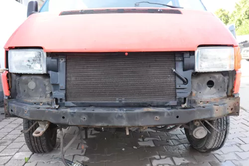 VW T4 Schloßträger Aufnahme für Kühler Querträger Pralldämpfer 7D0805591 Kurze (159058)