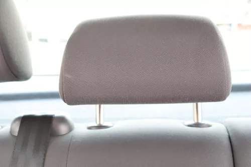 VW Polo 9N 9N3 Sitz Rückbank Sitzfläche Sitze 3 Punkt Gurt hinten rot Kopfstütze (159181)