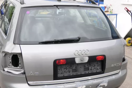 Audi A6 4B Kombi Avant Kofferraumklappe hinten Heckklappe Deckel grau LY7Q (159337)