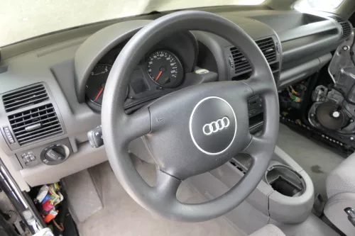 Audi A4 B5 A6 4B A8 Lenkrad 8Z0419091BE 6PS ohne Airbag schwarz