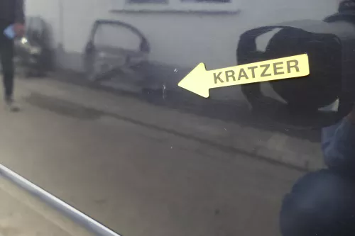 Audi A4 B6 8E Türblatt Tür hinten rechts blau LZ5L Kombi Avant + Rahmen (159621)