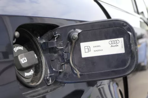 Audi A4 8E B6 Tankdeckel Tankklappe Tank Deckel Klappe blau LZ5L lila (159625)