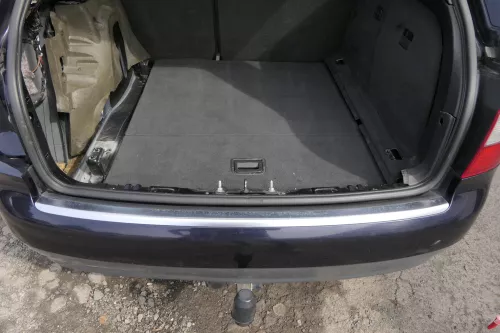 Audi A4 8E B6 Kombi Avant Stoßstange hinten mit Spoiler schwarz blau LZ5L (159627)