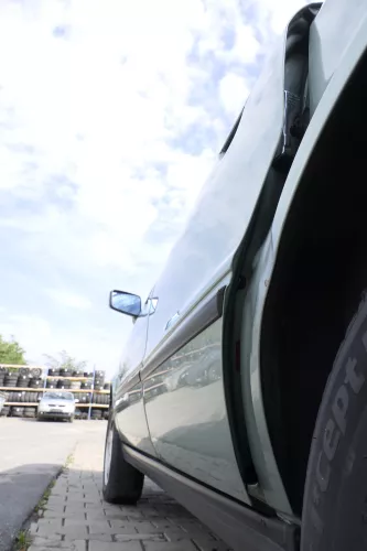 Audi 80 90 Limousine Stufenheck Tür hinten links Rahmen Türblatt grün LY6N -ohne (159842)