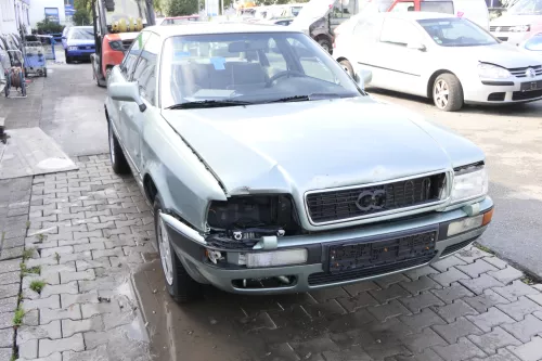 Audi 80 Kotflügel vorne rechts grün LY6N - Beule - Dellen (159845)