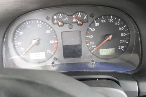 VW Golf 4 Tacho Tachometer Kombiinstrument 265.000km 1J0920821 1,4