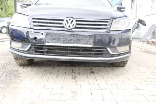 Passat 3C B7 Stoßstange vorne Stoßfänger PDC LC9X schwarz MÄNGEL DELLE Stauchung