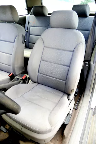 A3 8L Sitz Fahrersitz vorne links 2/3-Türer klappbar höhenverstellbar muschel