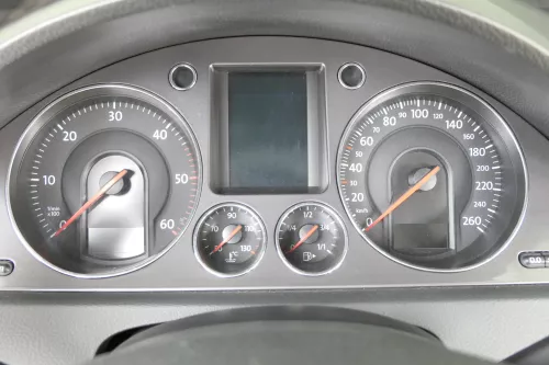 VW Passat 3C Tacho Tachometer 200.000km 3C0920871K Diesel TDI