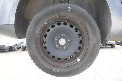 VW Golf 5 6 Touran Sommerreifen Reifen Felgen 195/65 R15 91V Caddy    5-6mm (160117)