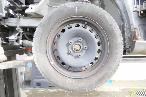 VW Golf 5 6 Touran Sommerreifen Reifen Felgen 195/65 R15 91V Caddy    5-6mm (160117)