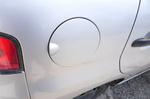 Seat Ibiza 6L Tankdeckel Deckel Tank Tankverschluß silber grau LS7N (160242)