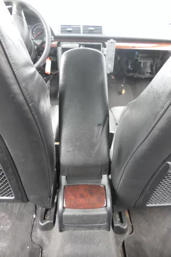 Audi A4 B7 8E Mittelarmlehne Armlehne original Leder soul schwarz - Griff defekt (160423)
