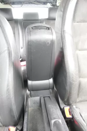 Audi A4 B7 8E Mittelarmlehne Armlehne original Leder soul schwarz - Griff defekt (160423)