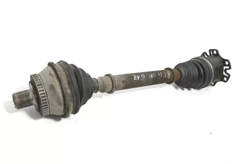 Audi A4 8E Antriebswelle Gelenkwelle 8E0407271T links rech vorne AYM BFC GAZ FRG (160446)