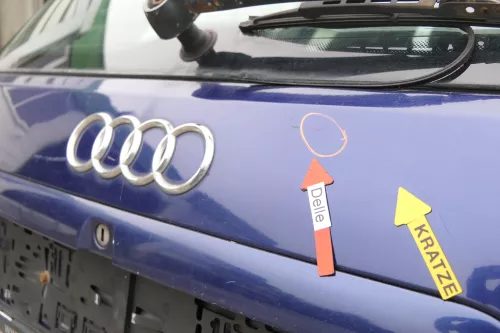 Aud A4 B5 Heckklappe hinten Klappe Kofferraumklappe Kombi blau LZ5K Scheibe (160451)