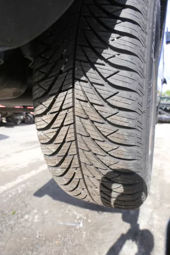 Polo 6R 9N Ibiza Felgen 185/60 R14 82H Winterreifen M+S 6jx15 ET38 Reifen 7mm (160538)