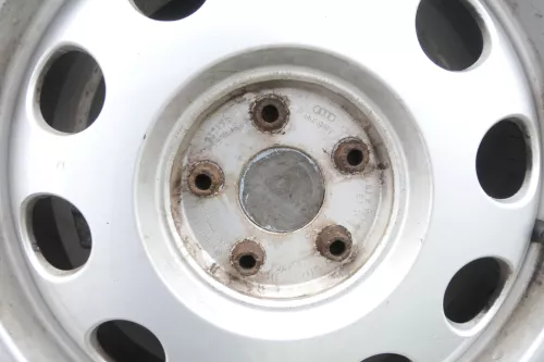 Audi A3 8L Alufelgen Reifen 195/65 R15 Sommerreifen 4-6mm 8L0601025E (160747)