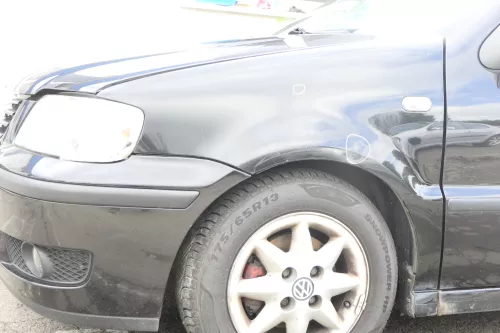 VW Polo 6N2 Kotflügel vorne links schwarz LC9Z (bis unterm Schweller)