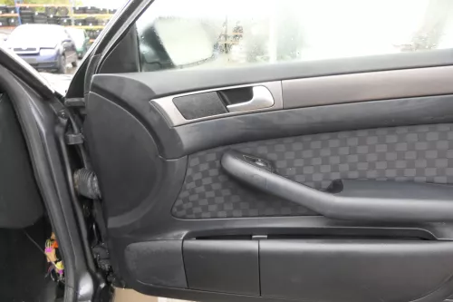 Audi A6 4B Türverkleidung Verkleidung Tür vorne hinten links rechts soul schwar (160826)