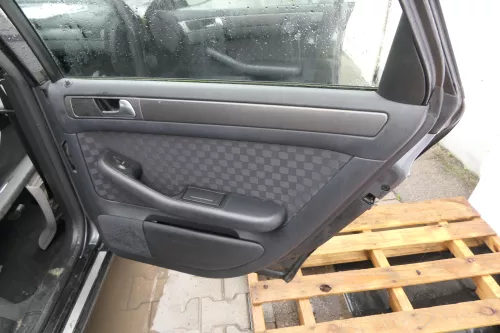 Audi A6 4B Türverkleidung Verkleidung Tür vorne hinten links rechts soul schwar (160826)