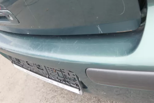 VW Golf 4 Limousine Stoßstange hinten Heckstoßstange Stoßfänger grün LC6M bright (161061)