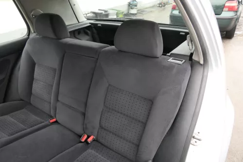 Golf 4 Limousine Sitz Rückbank Rücksitzbank Sitzfläche Sitze Kopfstützen Velour (161088)