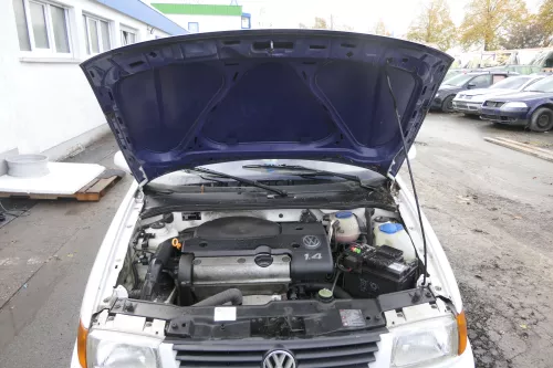 VW Polo 6N Motorhaube Frontklappe Haube vorne Klappe weiß LB9A (161251)