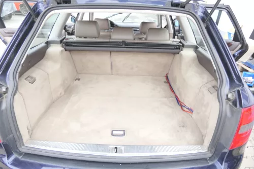Audi A6 4B Avant Kombi Teppich Kofferraum Kofferraumteppich melange beige