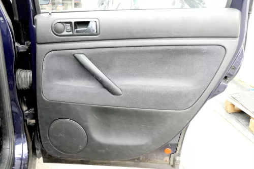 VW Passat 3B Variant Türverkleidung Verkleidung Tür vorne u hinten schwarz links (161541)