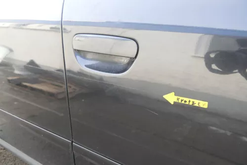 Audi A6 4B C5 Tür nur Türblatt vorne rechts Beifahrertür schwarz LZ9W (161551)