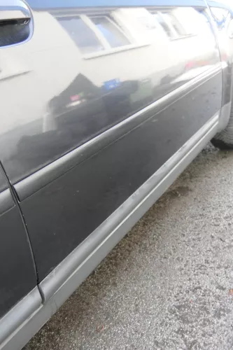 Audi A6 4B C5 Tür nur Türblatt vorne rechts Beifahrertür schwarz LZ9W (161551)