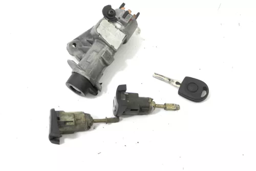 VW Golf 4 Kombi Schloßsystem 2x Türschloß + 1x Schlüssel Schloß Zündschloß (161635)