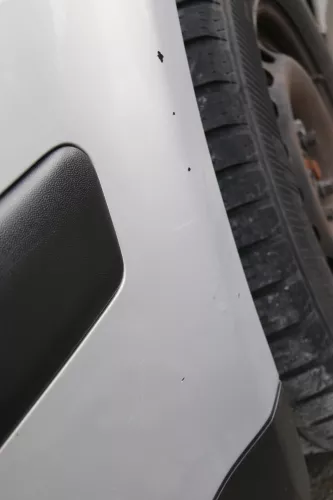 VW Passat 3B Stoßstange vorne Frontstoßstange Stoßfänger silber LB7Z grau Grill (161685)